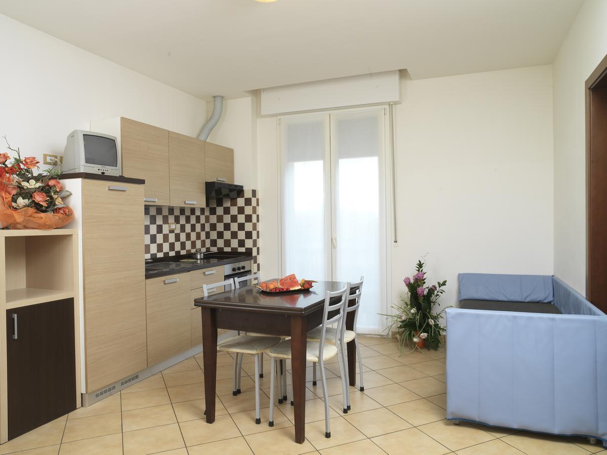 Residence Eurogarden Rimini Ngoại thất bức ảnh