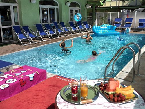 Residence Eurogarden Rimini Ngoại thất bức ảnh