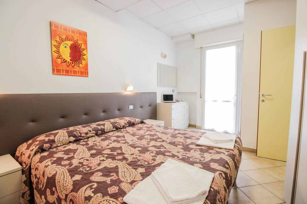 Residence Eurogarden Rimini Ngoại thất bức ảnh