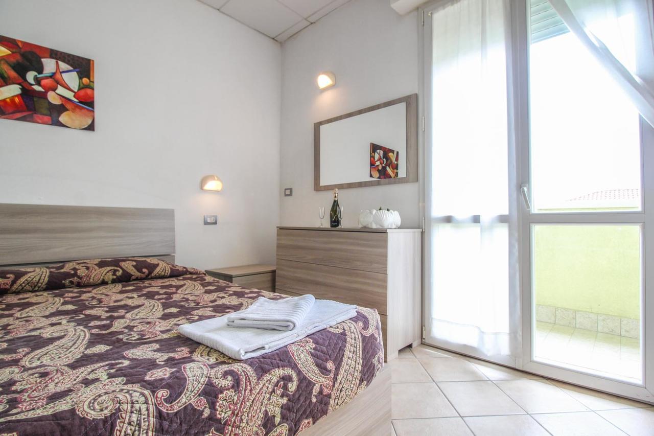 Residence Eurogarden Rimini Ngoại thất bức ảnh